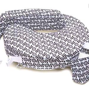 Breast feeding pillow